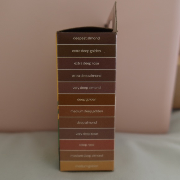 12 boxes - Crayola Colors of the World - Picture 3 of 7